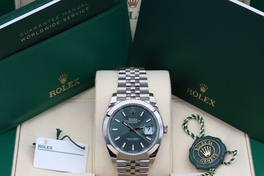 Rolex 126300 Green DATEJUST 41mm 2024