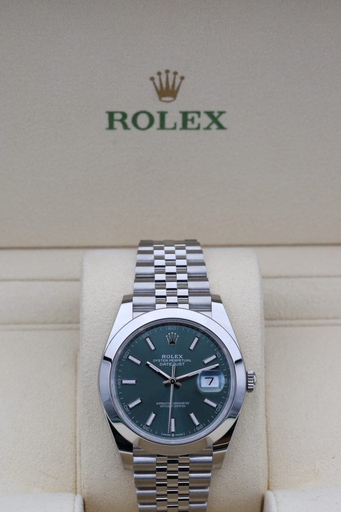 Rolex 126300 Green DATEJUST 41mm 2024