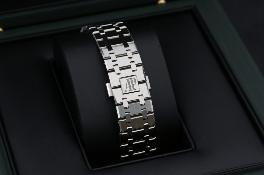 Audemars Piguet 15510ST.OO.1320ST.07 Black "grande Tapisserie" ROYAL OAK  41mm 2025