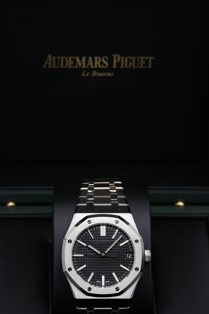 Audemars Piguet 15510ST.OO.1320ST.07 Black "grande Tapisserie" ROYAL OAK  41mm 2025