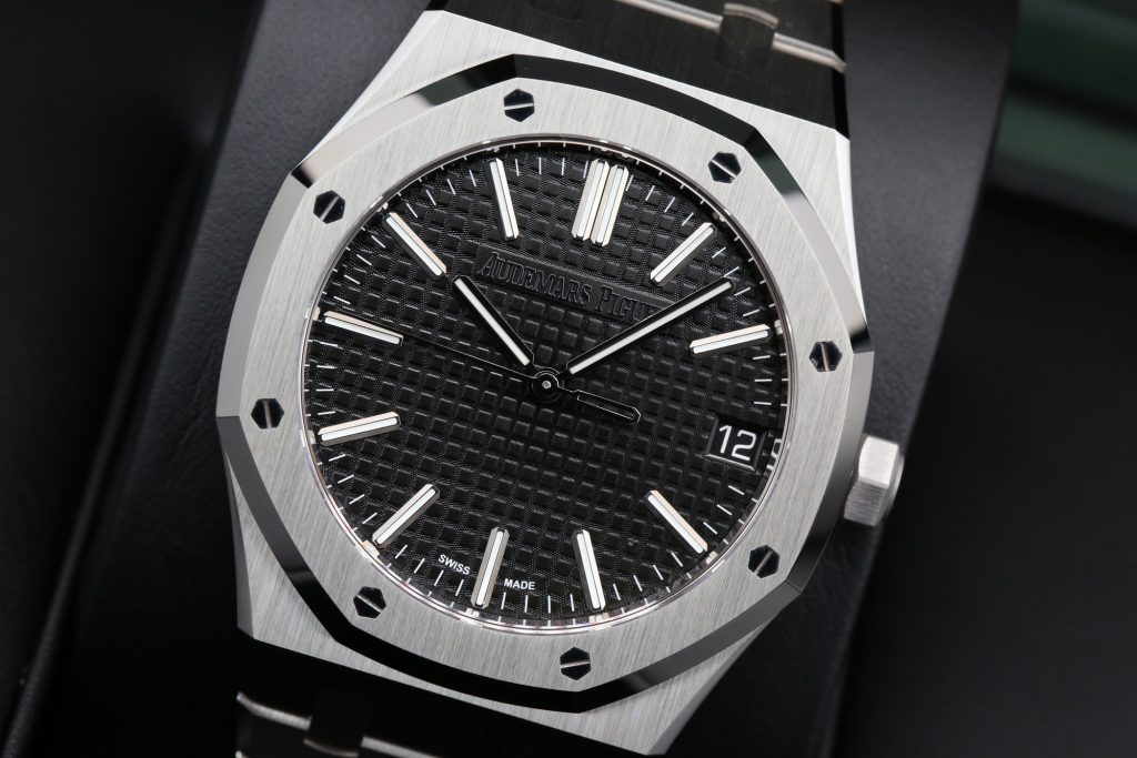 Audemars Piguet 15510ST.OO.1320ST.07 Black "grande Tapisserie" ROYAL OAK  41mm 2025