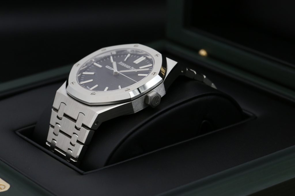 Audemars Piguet 15510ST.OO.1320ST.07 Black "grande Tapisserie" ROYAL OAK  41mm 2025