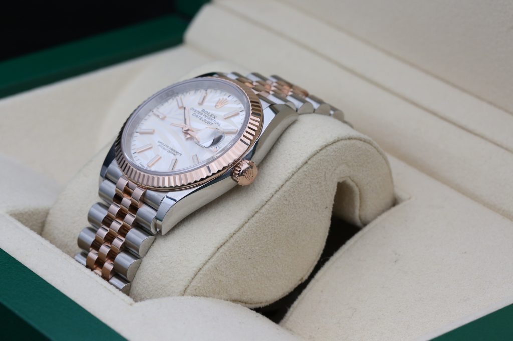 Rolex 126231 Palm Dial DATEJUST 36mm 2023