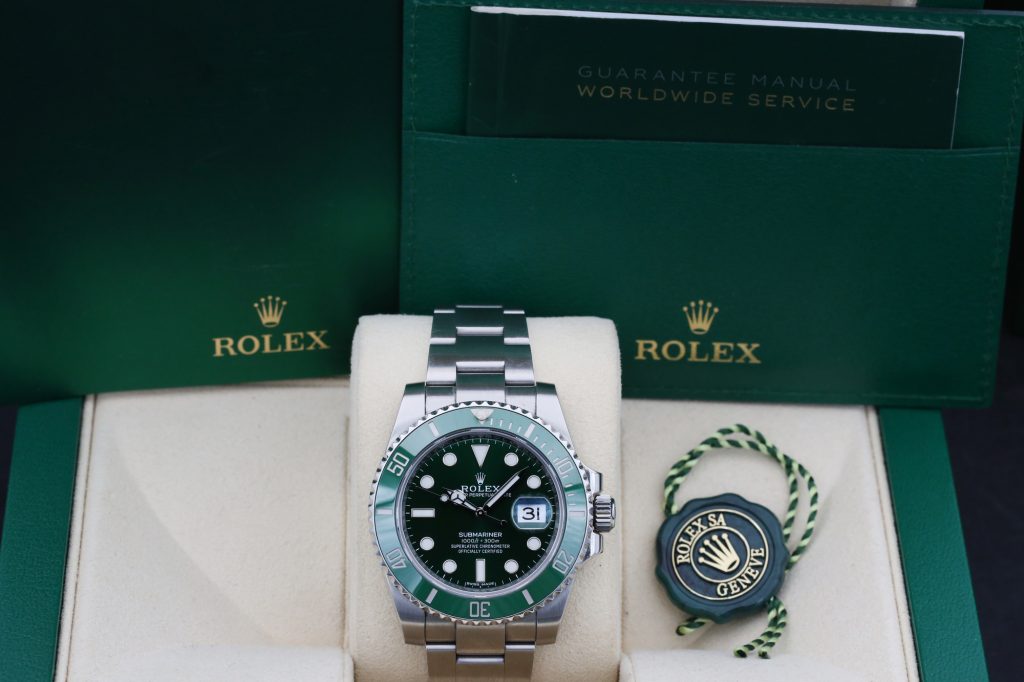Rolex 116610LV Green SUBMARINER 40mm 2016