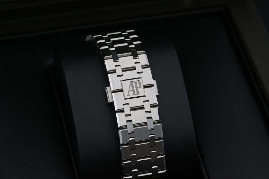 Audemars Piguet 15510ST Green ROYAL OAK 41mm 2024