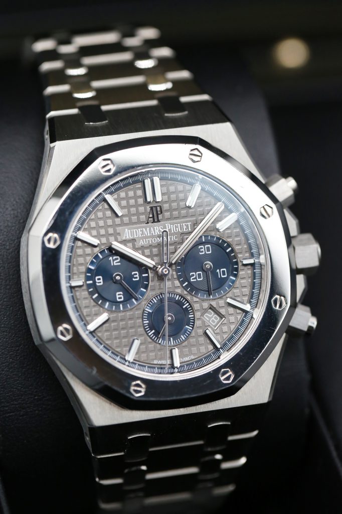 Audemars Piguet 26331IP.OO.1220IP.01 Grey Grande Tapisserie ROYAL OAK 41mm 2021