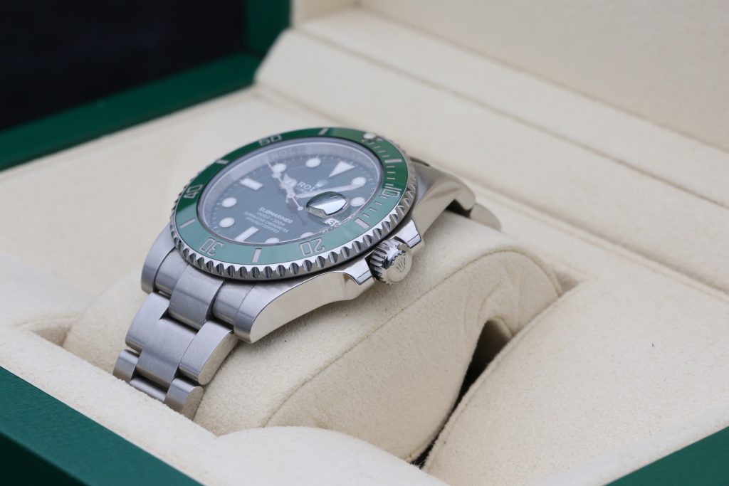 Rolex 116610LV Green SUBMARINER 40mm 2016