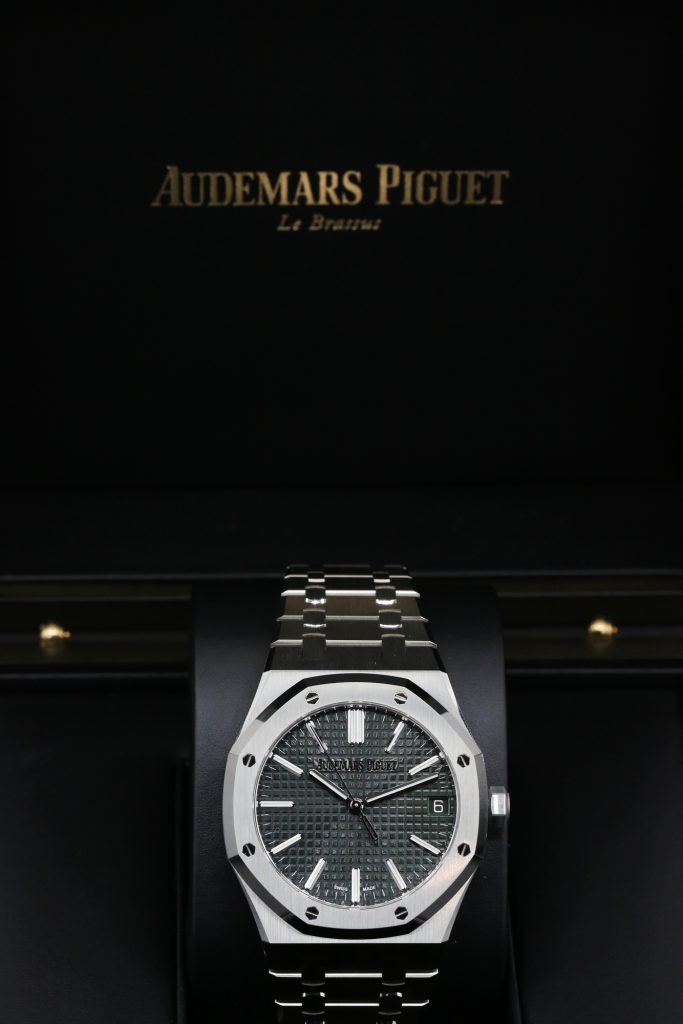 Audemars Piguet 15510ST Green ROYAL OAK 41mm 2024