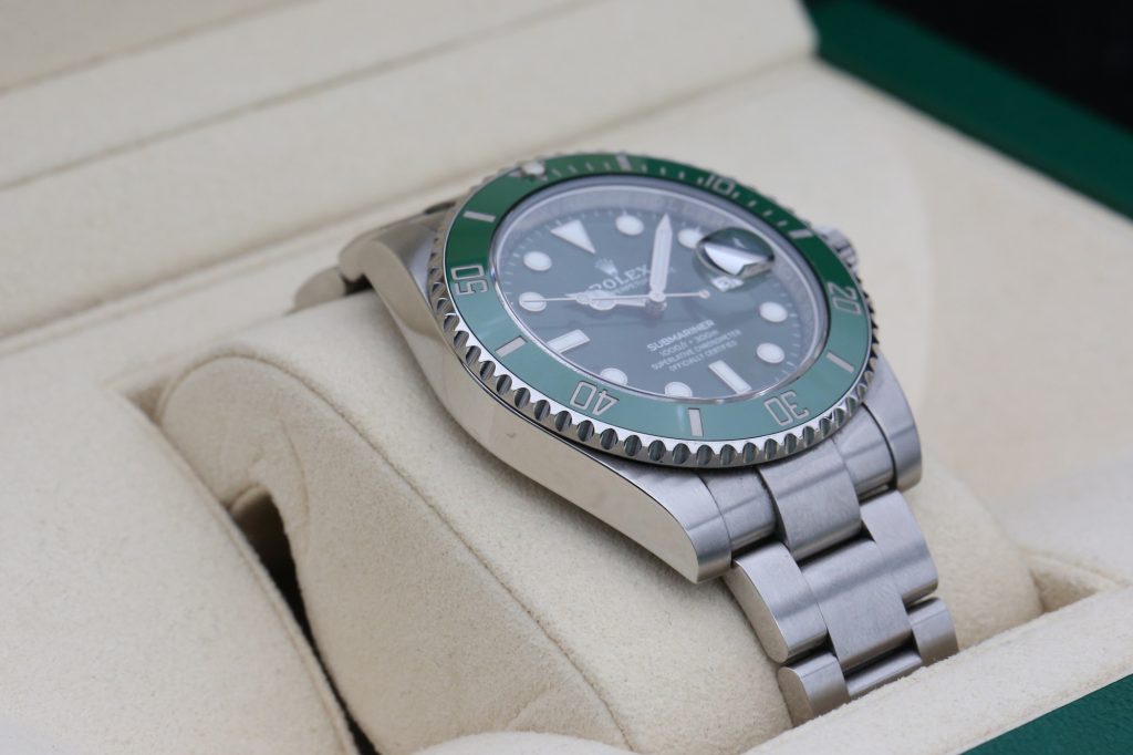 Rolex 116610LV Green SUBMARINER 40mm 2016