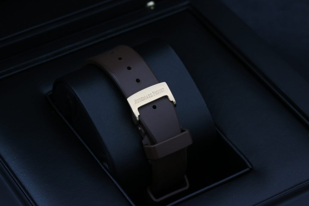 Audemars Piguet 67601OR.ZZ.D080CA.01 White LADIES ROYAL OAK 33mm 2010