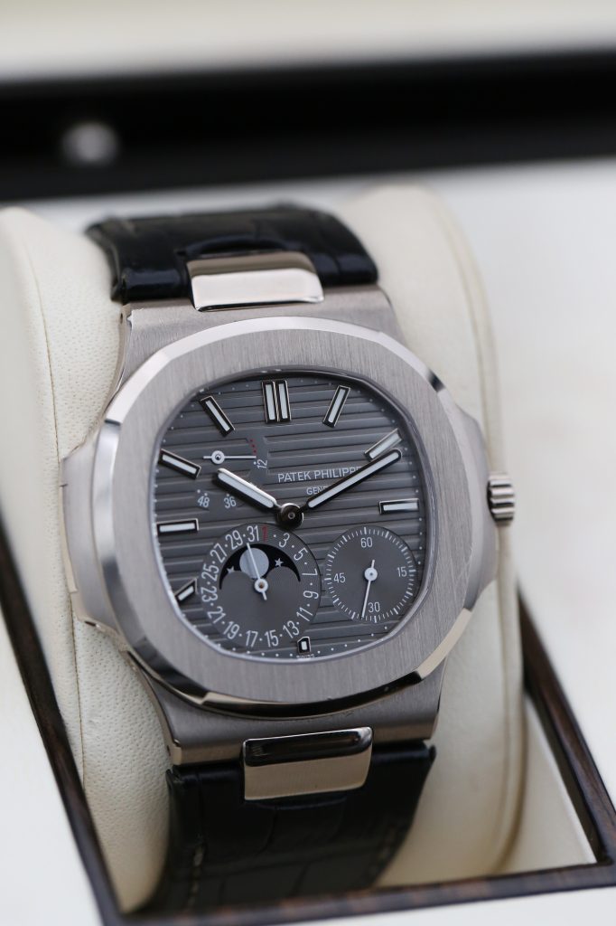 Patek Philippe 5712G Grey NAUTALIUS  40mm 2015