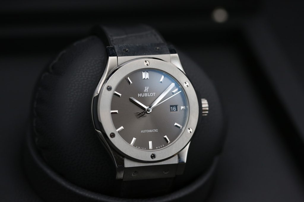 Hublot 542.NX.7071.LR Racing Grey CLASSIC FUSION  42mm 2023
