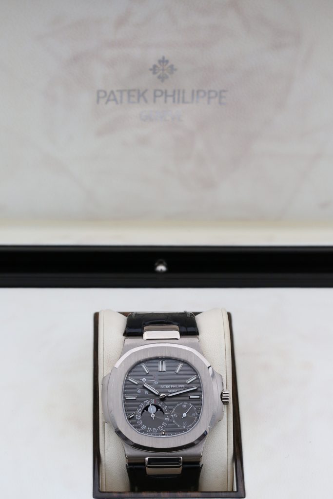 Patek Philippe 5712G Grey NAUTALIUS  40mm 2015