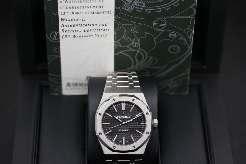 Audemars Piguet 15400ST.OO.1220ST.01 Black ROYAL OAK  41mm