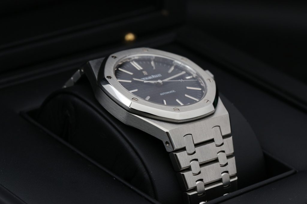 Audemars Piguet 15400ST.OO.1220ST.01 Black ROYAL OAK  41mm