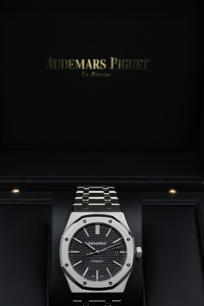 Audemars Piguet 15400ST.OO.1220ST.01 Black ROYAL OAK  41mm