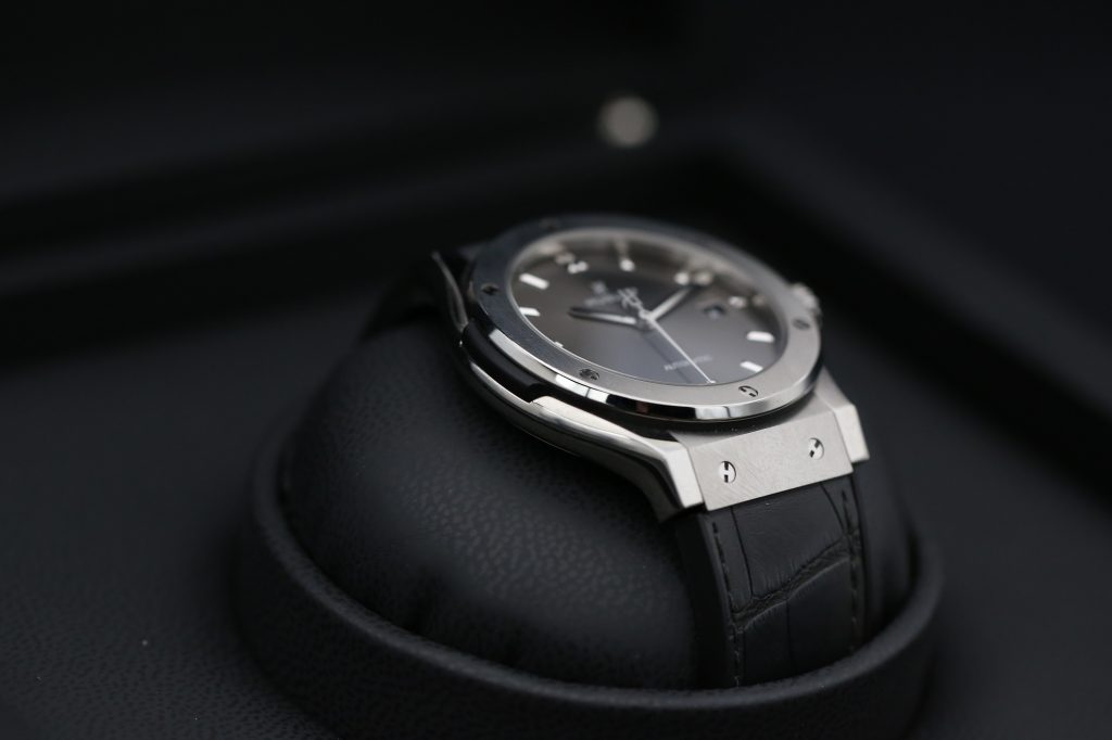 Hublot 542.NX.7071.LR Racing Grey CLASSIC FUSION  42mm 2023