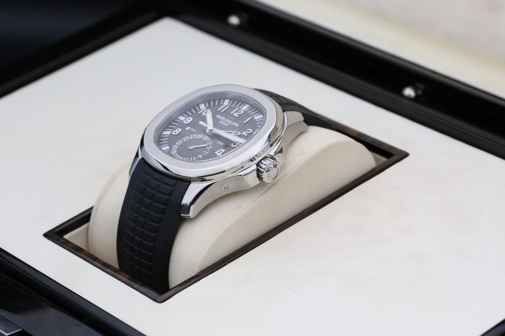 Patek Philippe 5164A-001 Black AQUANAUT  41mm 2017
