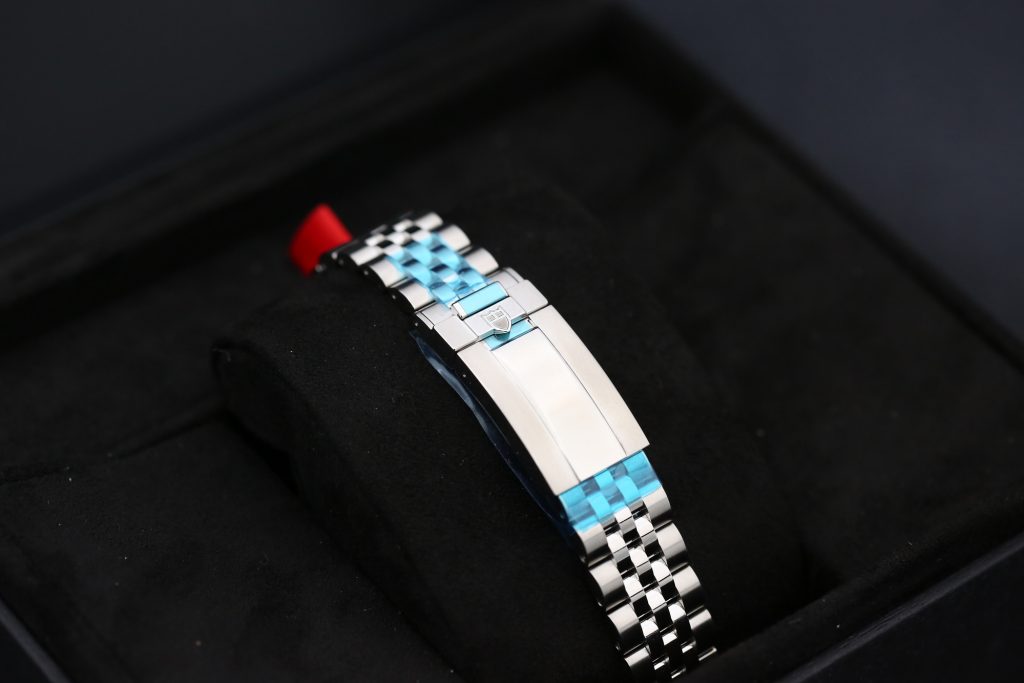 Tudor 7939A1A0RU Red BLACK BAY 39mm 2025