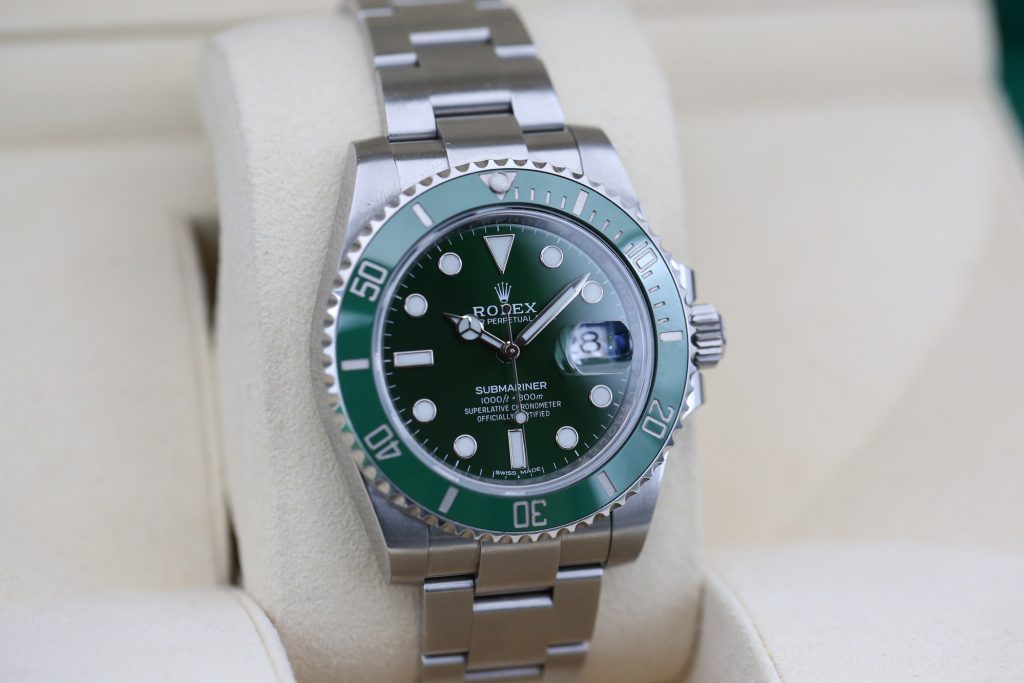 Rolex 116610LV Green SUBMARINER 40mm 2015 Hulk