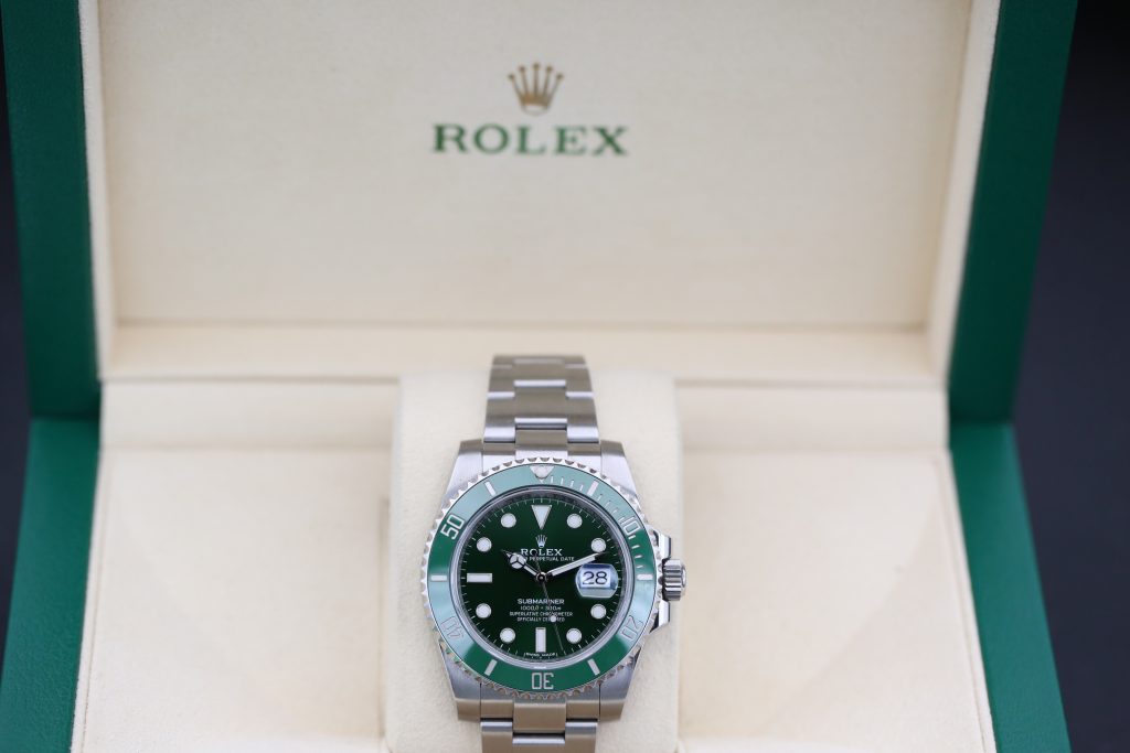 Rolex 116610LV Green SUBMARINER 40mm 2015 Hulk