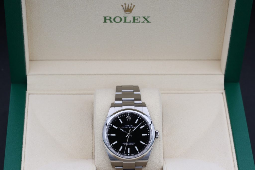 Rolex 114300 Black OYSTER PERPETUAL 39mm 2019