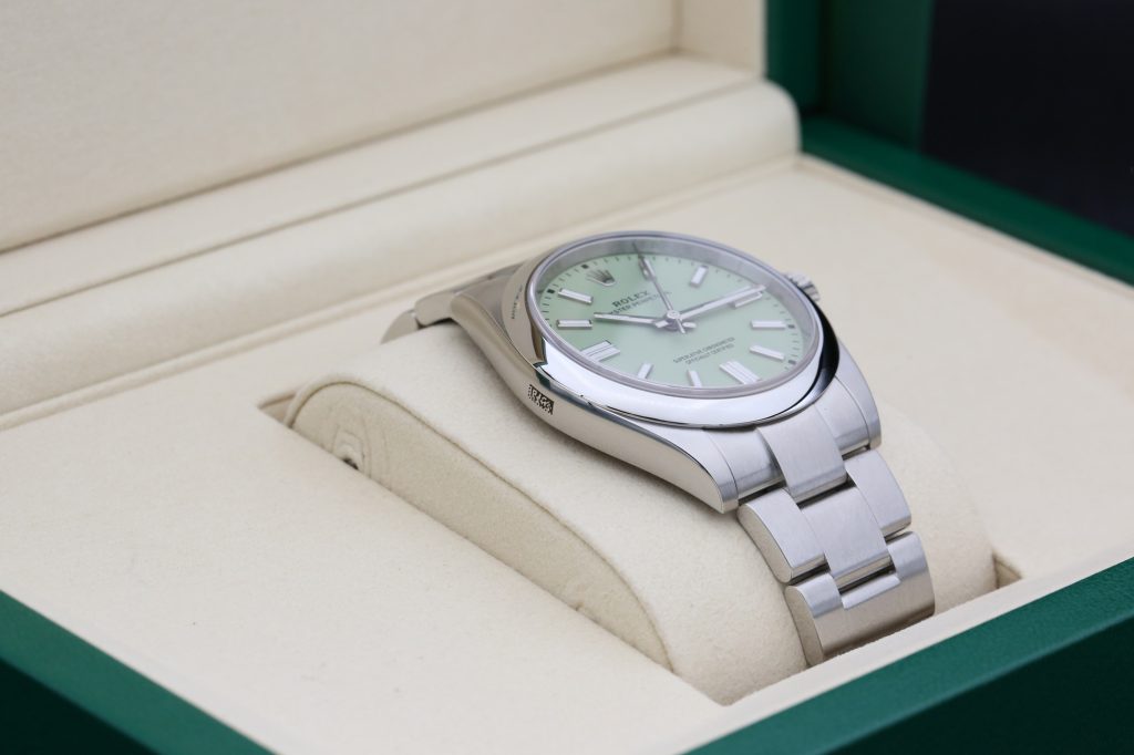 Rolex 134300 Pistachio OYSTER PERPETUAL  41mm 2025