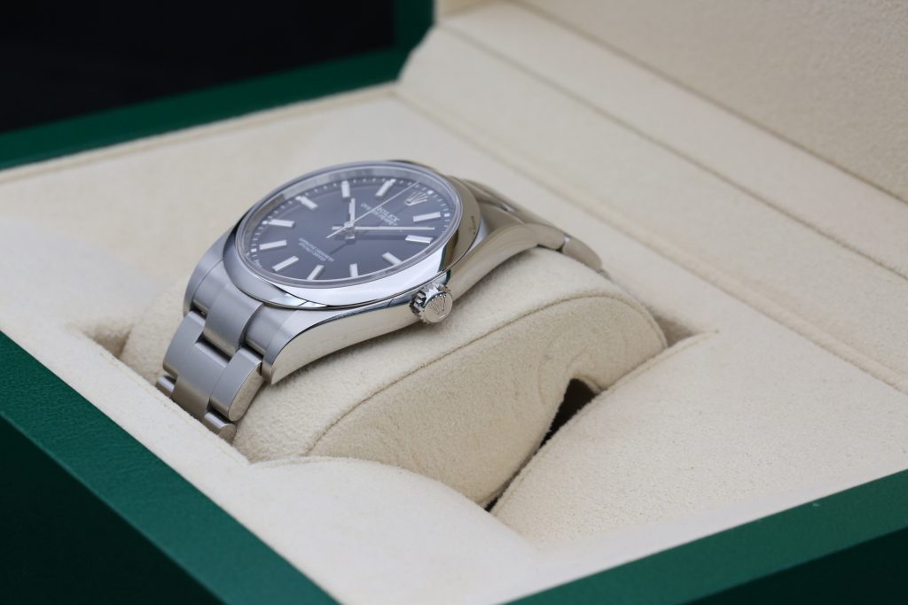 Rolex 114300 Black OYSTER PERPETUAL 39mm 2019