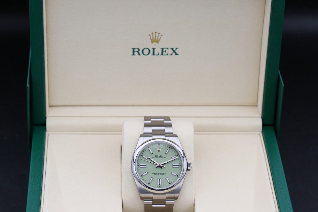 Rolex 134300 Pistachio OYSTER PERPETUAL  41mm 2025