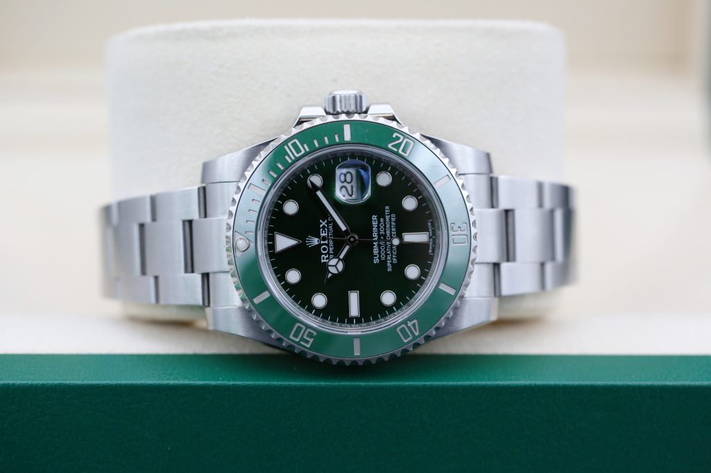 Rolex 116610LV Green SUBMARINER 40mm 2015 Hulk