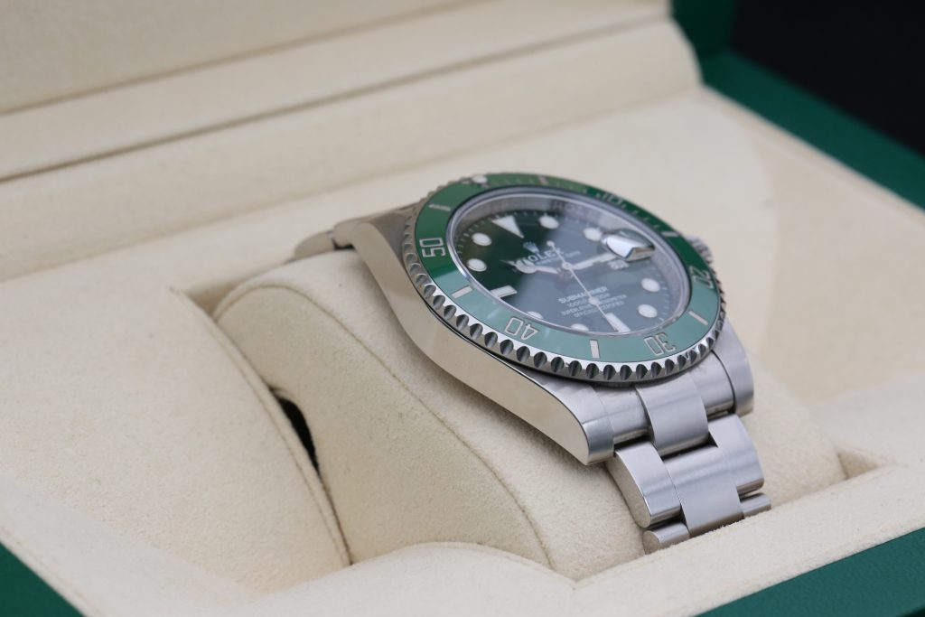 Rolex 116610LV Green SUBMARINER 40mm 2015 Hulk