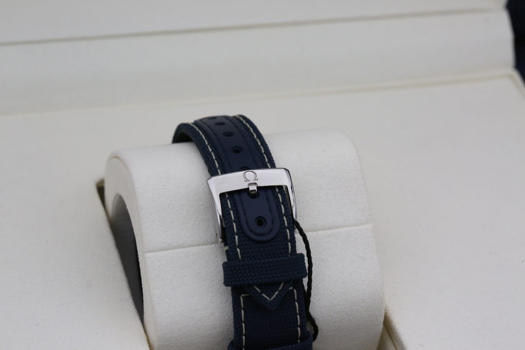 Omega 310.32.42.50.02.001 Snoopy SPEEDMASTER PROFESSIONAL 42mm 2024