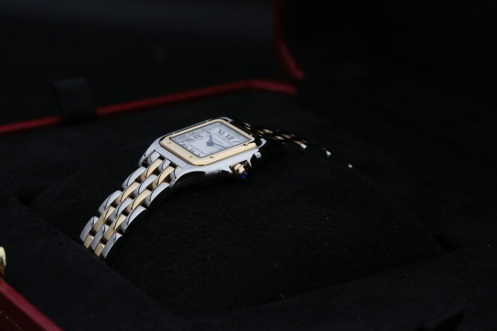 Cartier W2PN0018 White Roman PANTHÈRE 30mm 2025