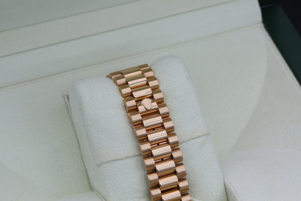 Rolex 18238 Champagne DAY-DATE 36mm 1995