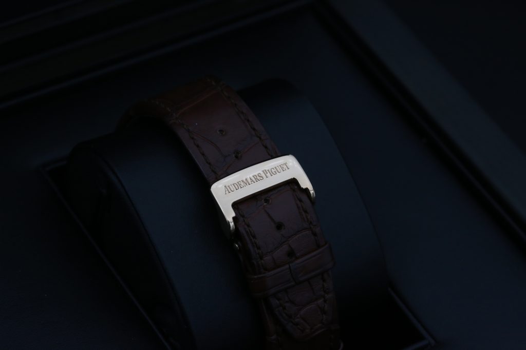 Audemars Piguet 15300OR.OO.D088CR.02 White ROYAL OAK  39mm 2010
