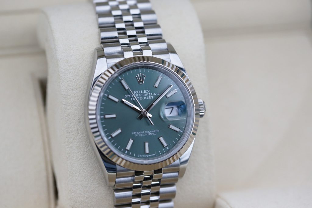 Rolex 126234 Mint Green DATEJUST 36mm 2023