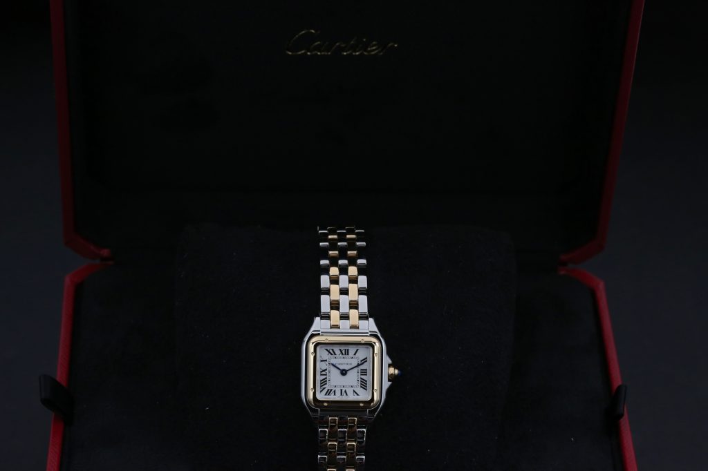 Cartier W2PN0018 White Roman PANTHÈRE 30mm 2025