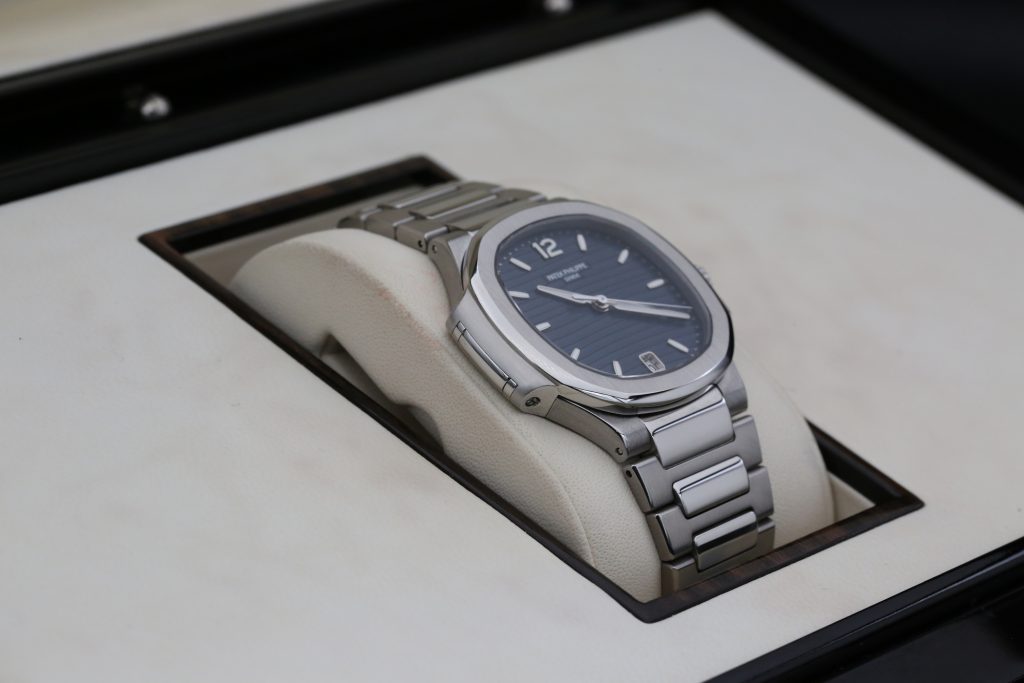 Patek Philippe 7118/1A-001 Blue NAUTILUS 35mm 2017