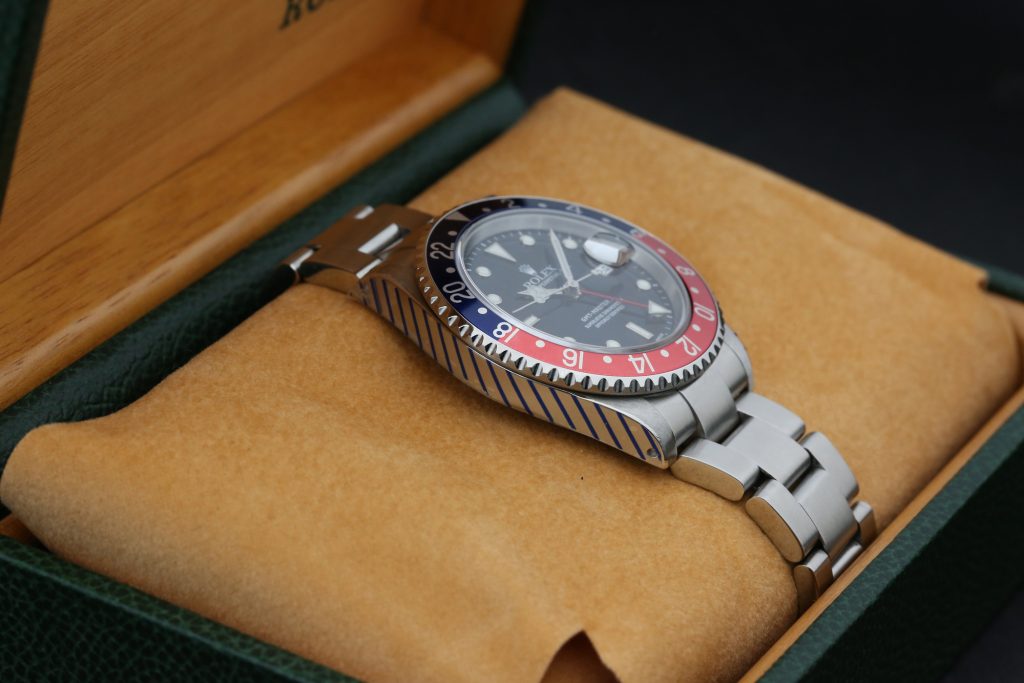 Rolex 16710 Black GMT-MASTER II 40mm 2002