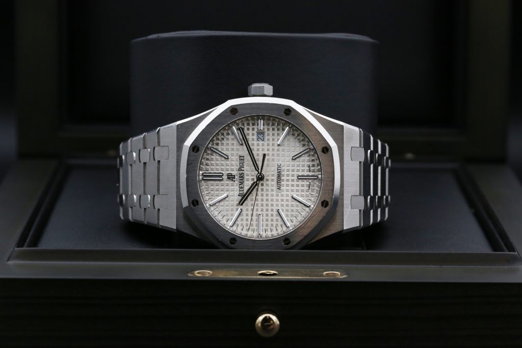 Audemars Piguet 15400ST.OO.1220ST.02.A White ROYAL OAK  41mm 2021