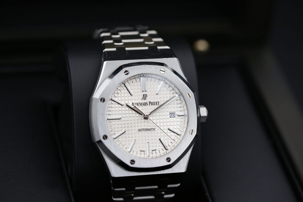 Audemars Piguet 15400ST.OO.1220ST.02.A White ROYAL OAK  41mm 2021