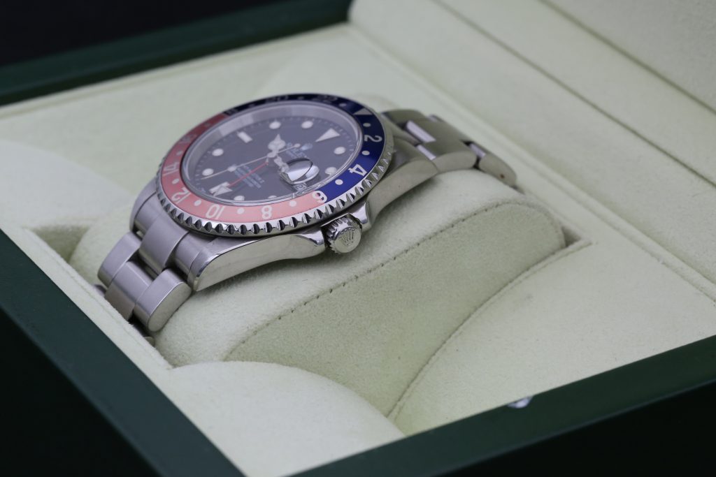Rolex 16710 Black GMT MASTER II 40mm 2005 Pepsi