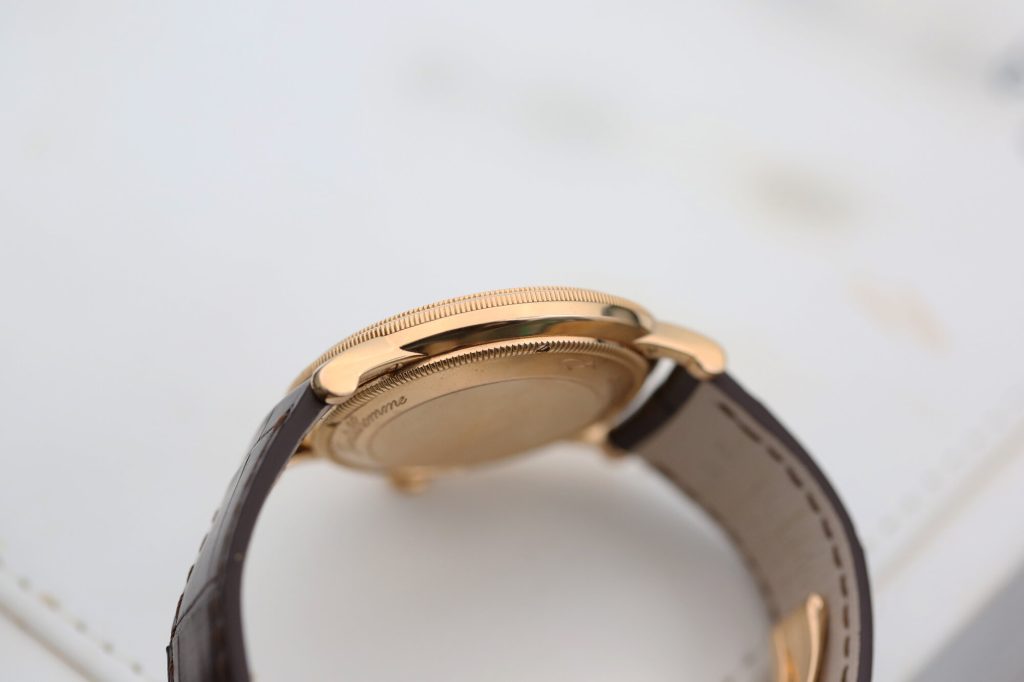 Jaeger-LeCoultre  155.2.9 White GENTILHOMME 35.5mm