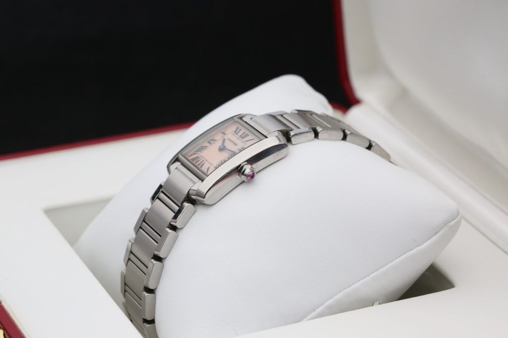Cartier 2384 Mother Of Pearl CARTIER TANK 25mm 2006
