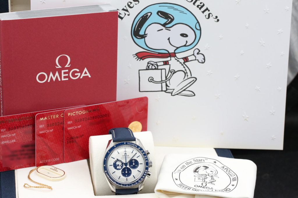 Omega 310.32.42.50.02.001 Silver SPEEDMASTER 42mm 2024 Snoopy