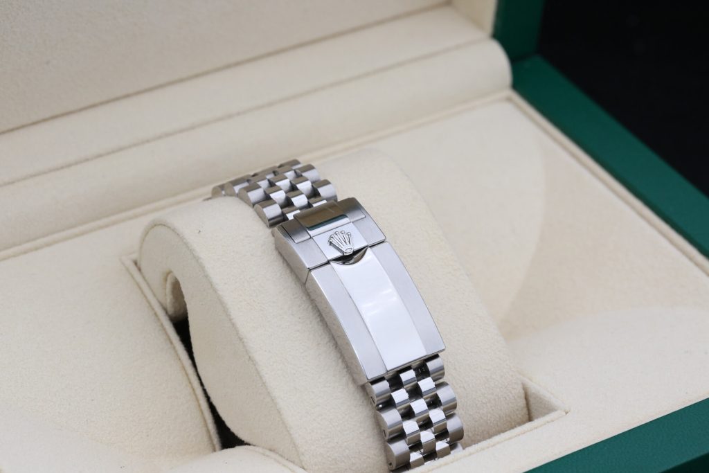 Rolex 126710BLRO Black GMT-MASTER II 40mm 2021 Pepsi