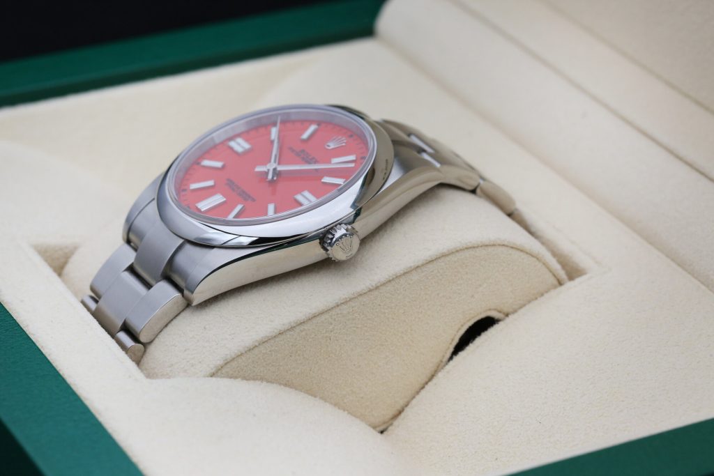 Rolex 124300 Red OYSTER PERPETUAL 41mm 2022