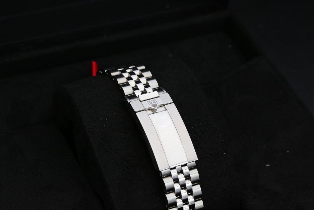 Tudor 79000 Lagoon BLACK BAY  37mm 2025