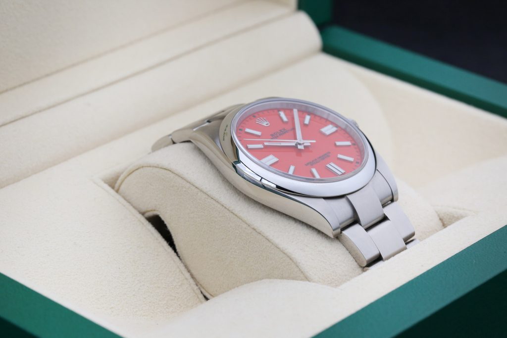 Rolex 124300 Red OYSTER PERPETUAL 41mm 2022