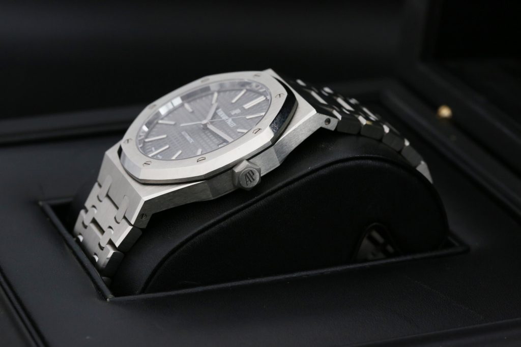 Audemars Piguet 15400ST.OO.1220ST.04 Grey ROYAL OAK  41mm 2019